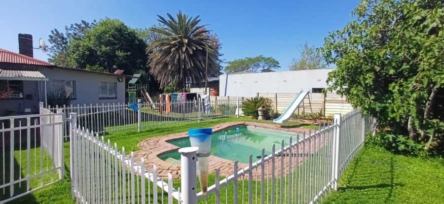 6 Bedroom Property for Sale in Freemanville North West